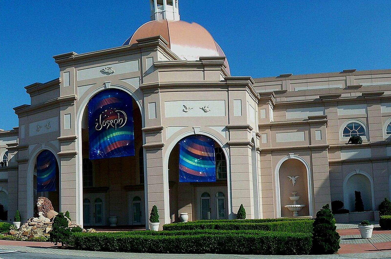 The Rat Pack Is Back at Copa Room At Tuscany Suites & Casino