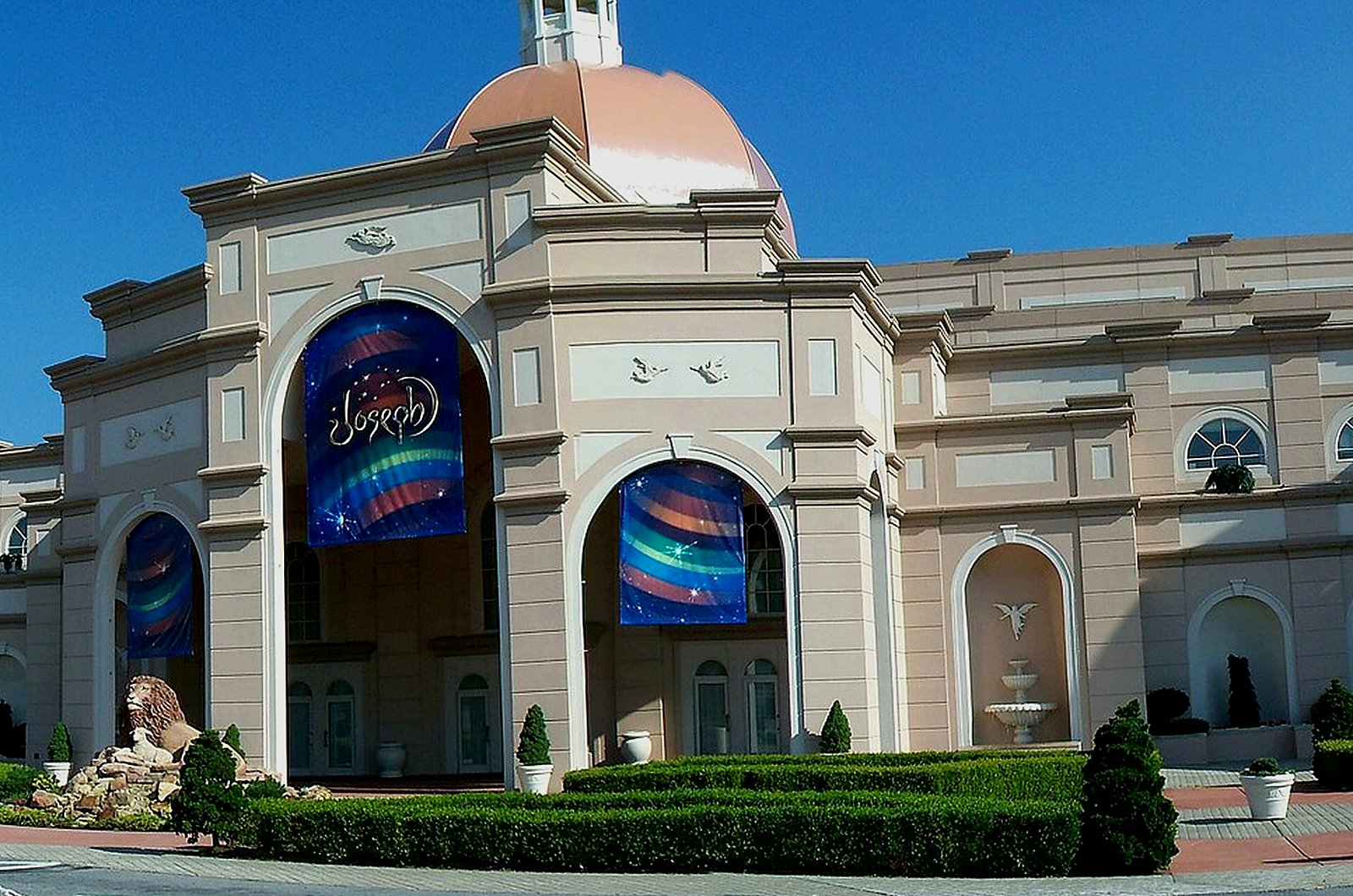 Legends In Concert at Pepsi Legends Theater
